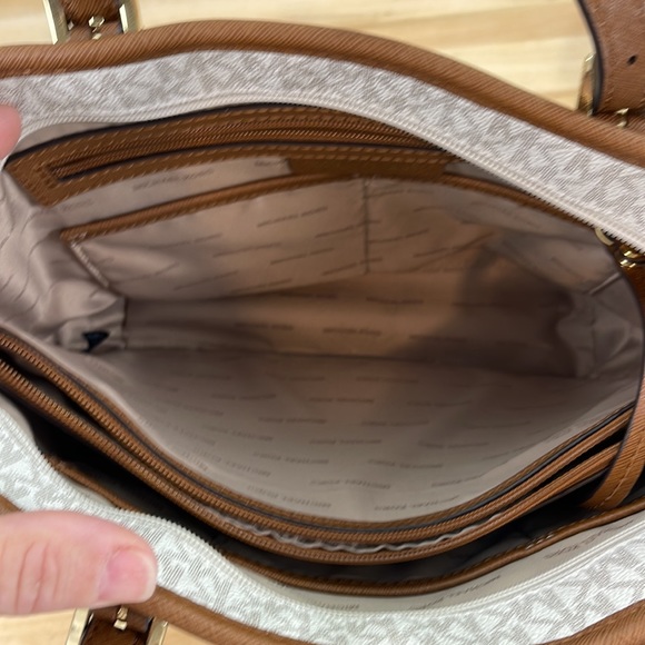 Michael Kors Brown and Cream Shoulder Bag - Picture 8 of 13